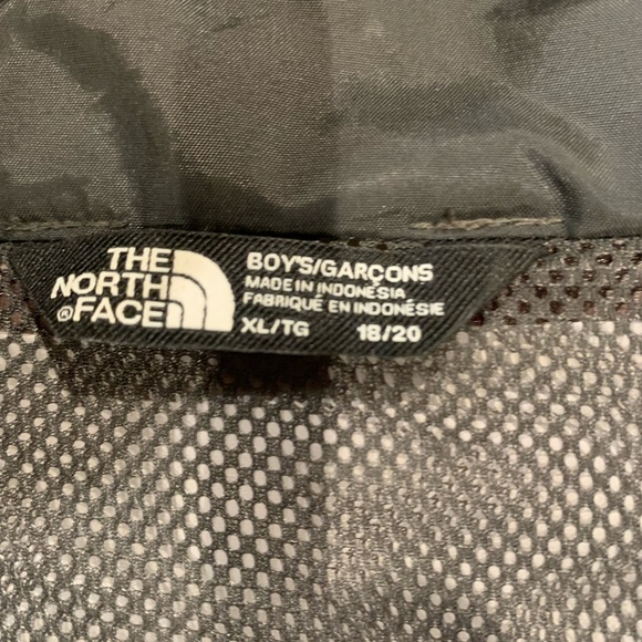NorthFace boys jacket - Picture 3 of 4